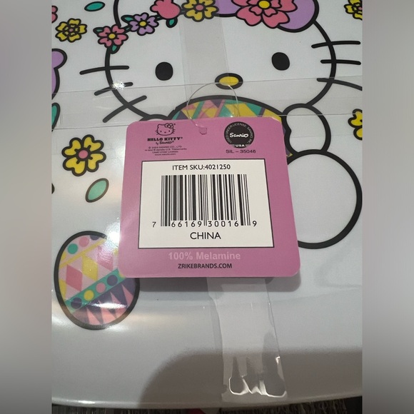 Sanrio Hello Kitty Set of 4 Easter Plates - NWT - Picture 2 of 6